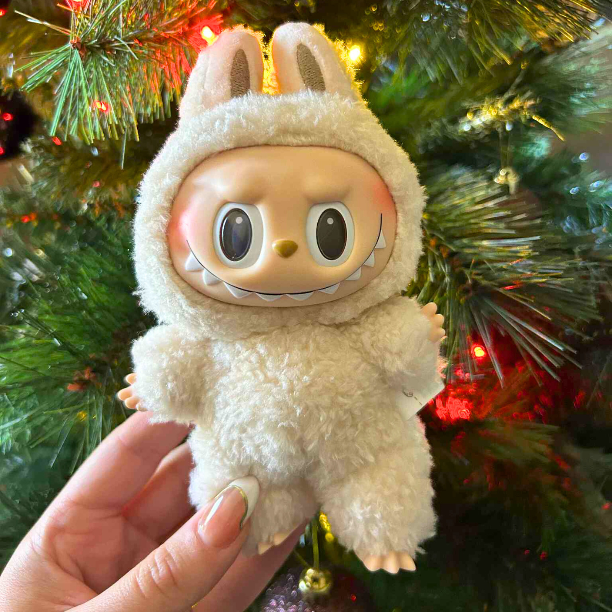 The Monters (Labubu) - Exciting Macarons (opened)